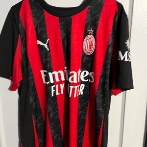 Pulisic AC Milan Puma men’s large Red and Black Soccer Jersey